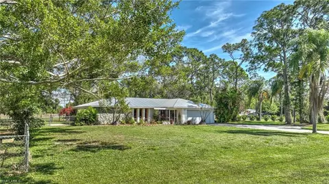 11741 Fox Hill Rd, North Fort Myers, FL 33917