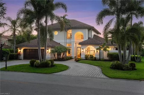 5831 Cinzano Ct, Naples, FL 34119