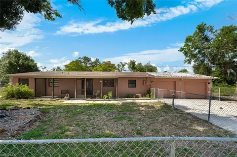 7384 Coon Rd, North Fort Myers, FL 33917