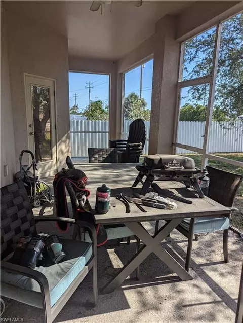 2112 NE 16th Pl, Cape Coral, FL 33909