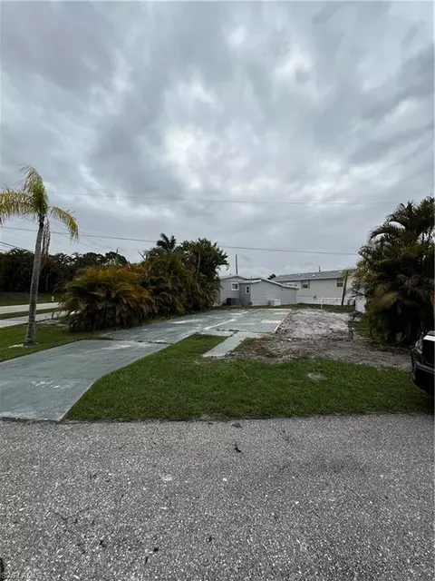 20511 Basin Dr, Estero, FL 33928