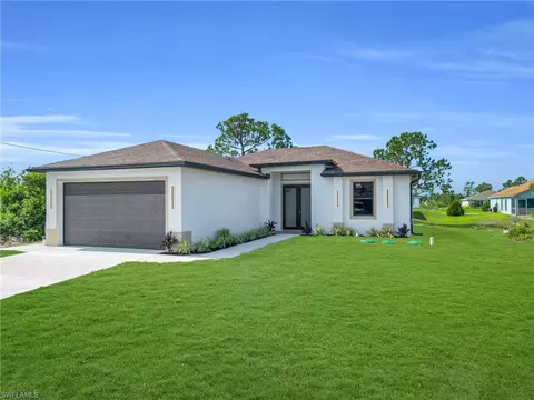2907 31 St W, Lehigh Acres, FL 33971
