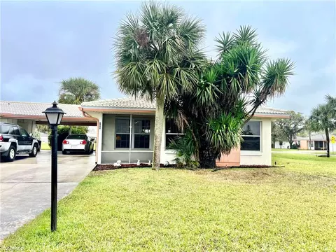 204 Oakmont Pkwy, Lehigh Acres, FL 33936