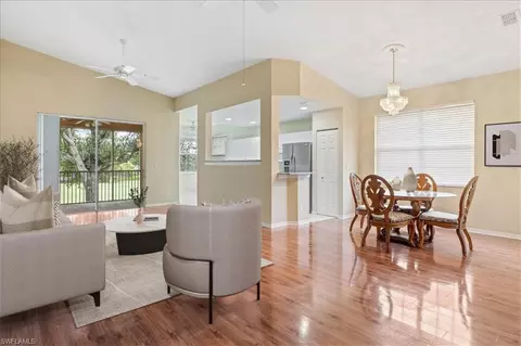 2005 Crestview Way #18B, Naples, FL 34119
