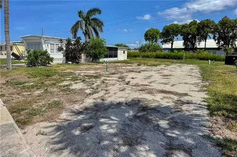 11260 Bayside Blvd, Fort Myers Beach, FL 33931