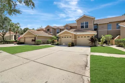 8560 Danbury Blvd #202, Naples, FL 34120