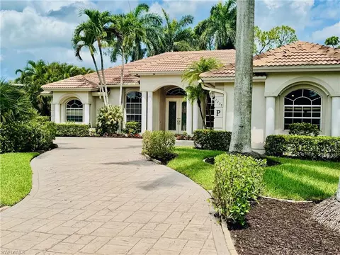 2225 Goshawk Ct, Naples, FL 34105