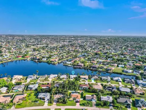 333 SE 33rd Ter, Cape Coral, FL 33904