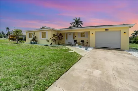 1751 Lakeview Blvd, North Fort Myers, FL 33903