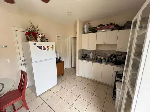 Kitchen - 1716 48th St SW, Naples, FL 34116 photo 4 of 4