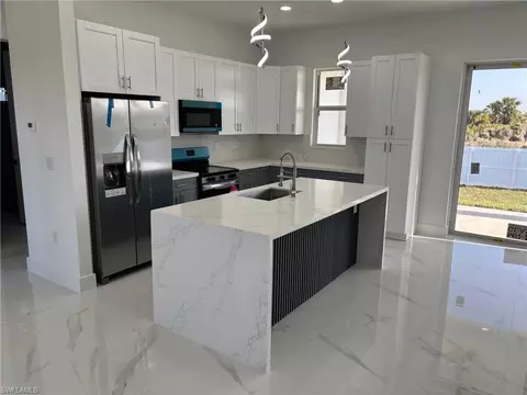 951 Commodore St, Lehigh Acres, FL 33974