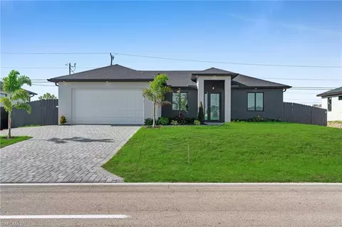 127 Kismet Pkwy E, Cape Coral, FL 33909