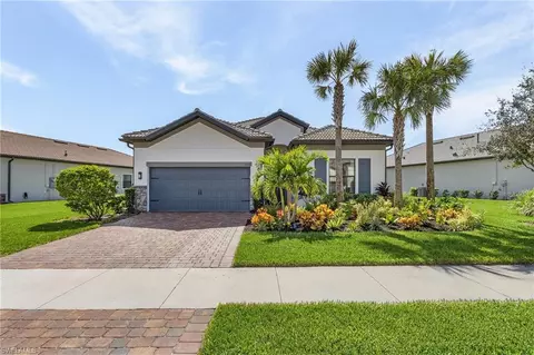9839 Everglades Dr, Naples, FL 34120 photo 4