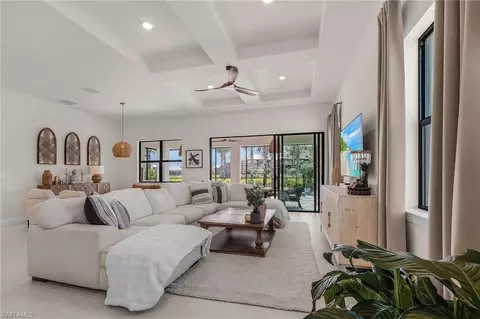 9839 Everglades Dr, Naples, FL 34120 photo 11