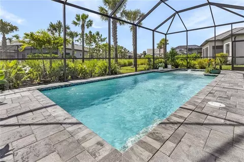 9839 Everglades Dr, Naples, FL 34120 photo 3