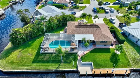 2801 SE 17th Ave, Cape Coral, FL 33904