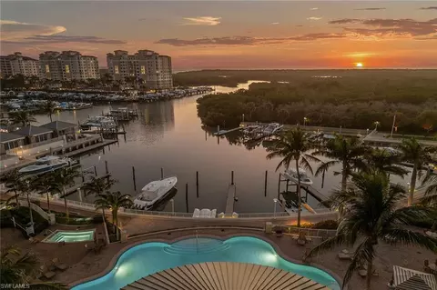 13675 Vanderbilt Dr #PH1105, Naples, FL 34110