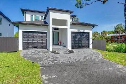 3384 Canal St, Naples, FL 34112