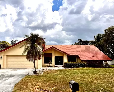 6560 Kestrel Cir, Fort Myers, FL 33966