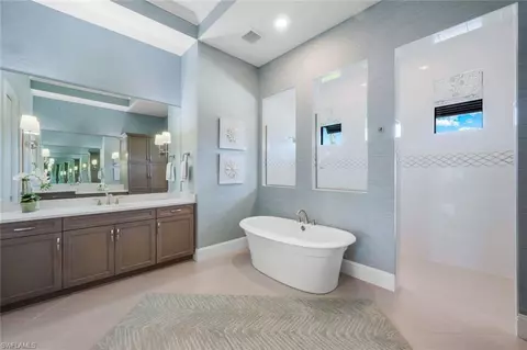 9010 Arrezo Ct, Naples, FL 34119 photo 22