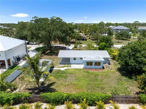 20681 Coconut Dr, Estero, FL 33928 photo 11