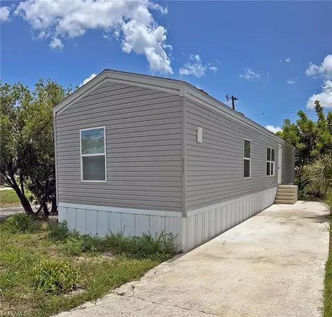 2109 Twin Brooks Rd, North Fort Myers, FL 33917