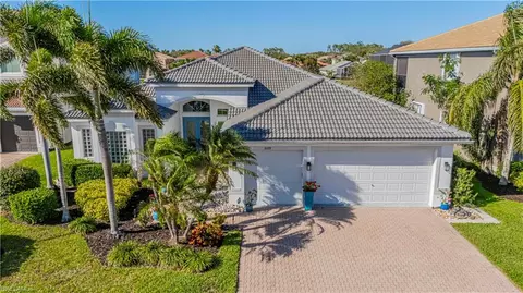 2109 Amargo Way, Naples, FL 34119
