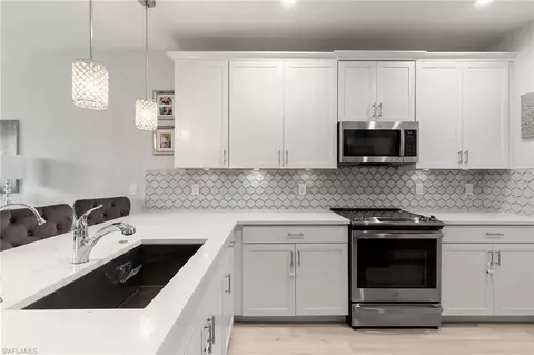 Kitchen - 7619 Morgan Way, Naples, FL 34119 photo 4 of 5