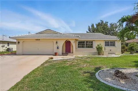 1303 SE 33rd Ter, Cape Coral, FL 33904