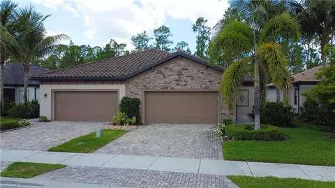 9076 Glenforest Dr, Naples, FL 34120