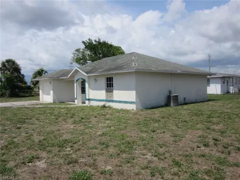2165 Ben St, Fort Myers, FL 33916