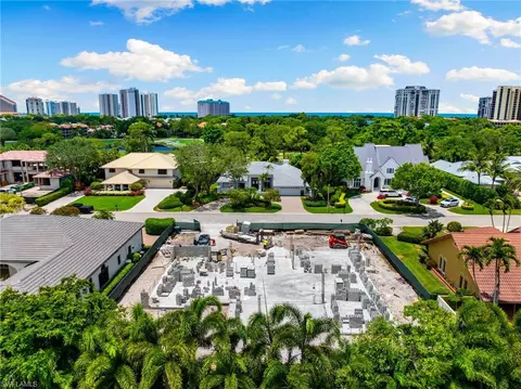 View/Area - 707 Buttonbush Ln, Naples, FL 34108 photo 4 of 10