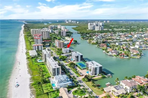 10562 Gulf Shore Dr #402, Naples, FL 34108
