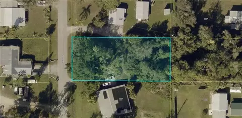 2744 Winona Dr, North Fort Myers, FL 33917