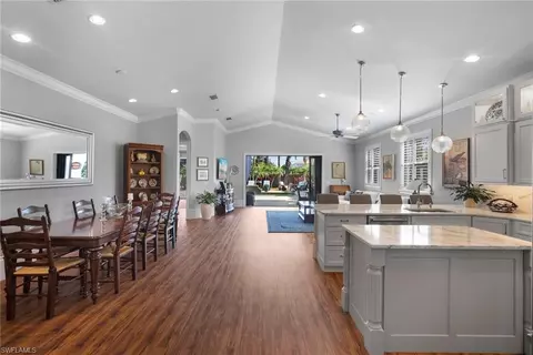 10340 Vanderbilt Dr, Naples, FL 34108 photo 17