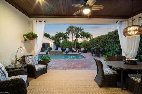 10340 Vanderbilt Dr, Naples, FL 34108 photo 5