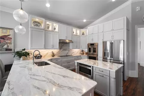 10340 Vanderbilt Dr, Naples, FL 34108 photo 22