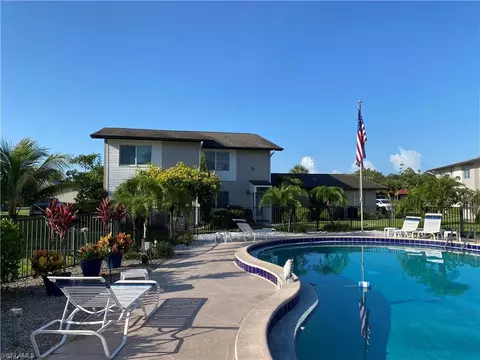 180 Cypress Way E #D124, Naples, FL 34110
