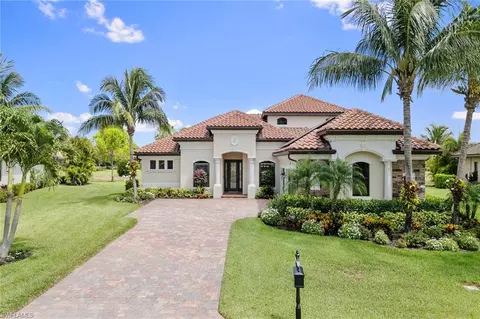 9453 Carmini Ct, Naples, FL 34114