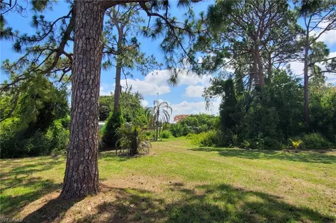 204 E Mariana Ave, North Fort Myers, FL 33917