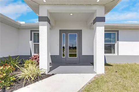 805 NW 17th Ter, Cape Coral, FL 33993