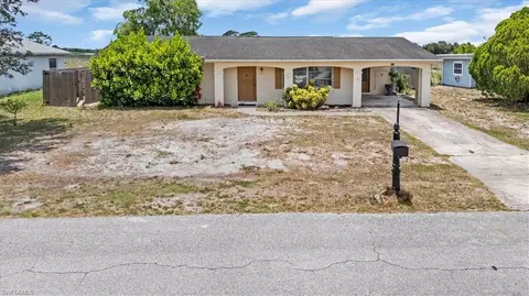 416 Rushmore Ave S, Lehigh Acres, FL 33936