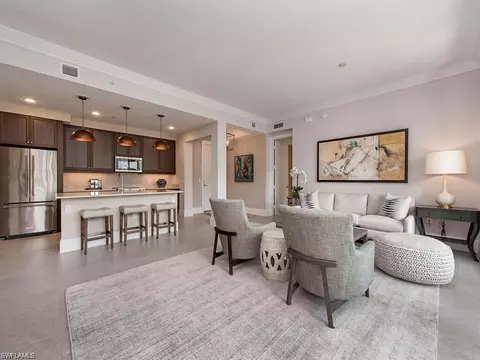 1030 3rd Ave S #406, Naples, FL 34102