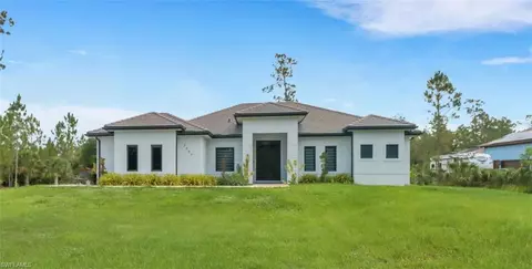 2909 2nd Ave NE, Naples, FL 34120