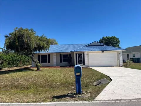 1706 Forest Lakes Blvd, Naples, FL 34105