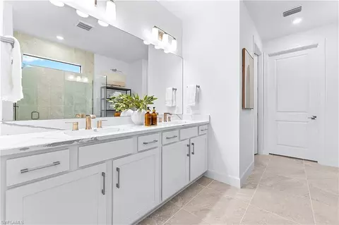 Bath - 20190 Hartford Blvd, Estero, FL 33928 photo 1 of 4