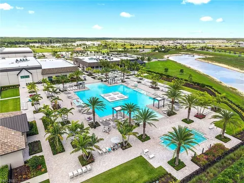 Exterior - 20190 Hartford Blvd, Estero, FL 33928 photo 8 of 10