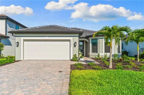 Exterior - 20190 Hartford Blvd, Estero, FL 33928 photo 6 of 10
