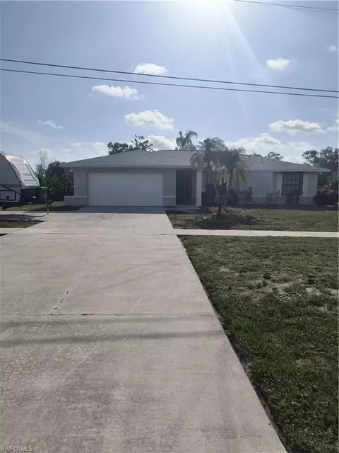 4251 Orange Grove Blvd, North Fort Myers, FL 33903