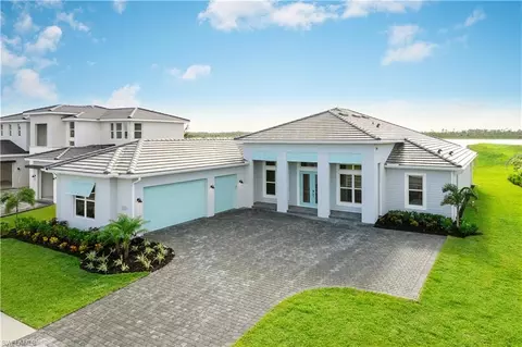 8766 Driftwood Dr, Naples, FL 34114